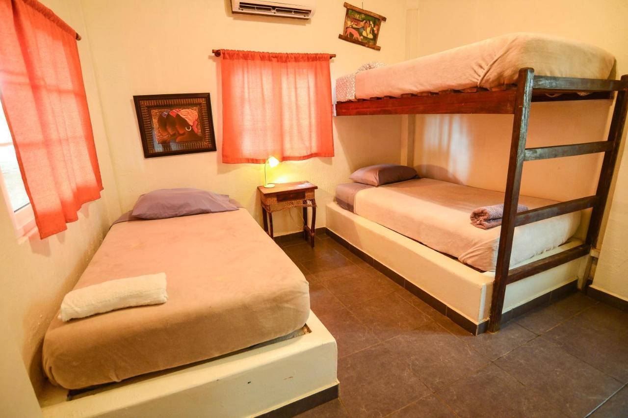 Hotel Oasis & Surf Camp Santa Catalina Ngoại thất bức ảnh