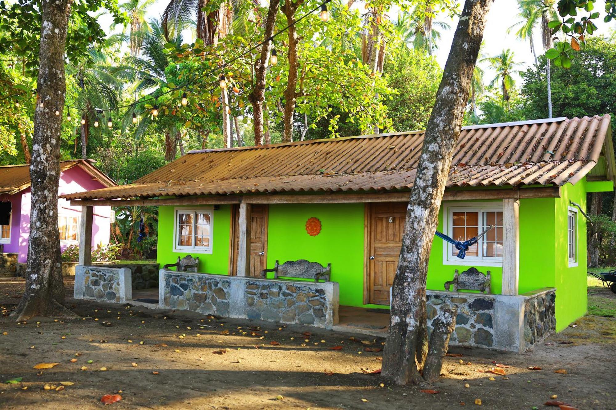 Hotel Oasis & Surf Camp Santa Catalina Ngoại thất bức ảnh
