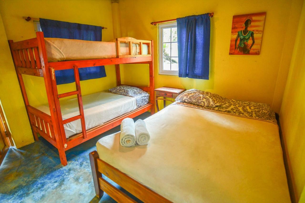 Hotel Oasis & Surf Camp Santa Catalina Ngoại thất bức ảnh